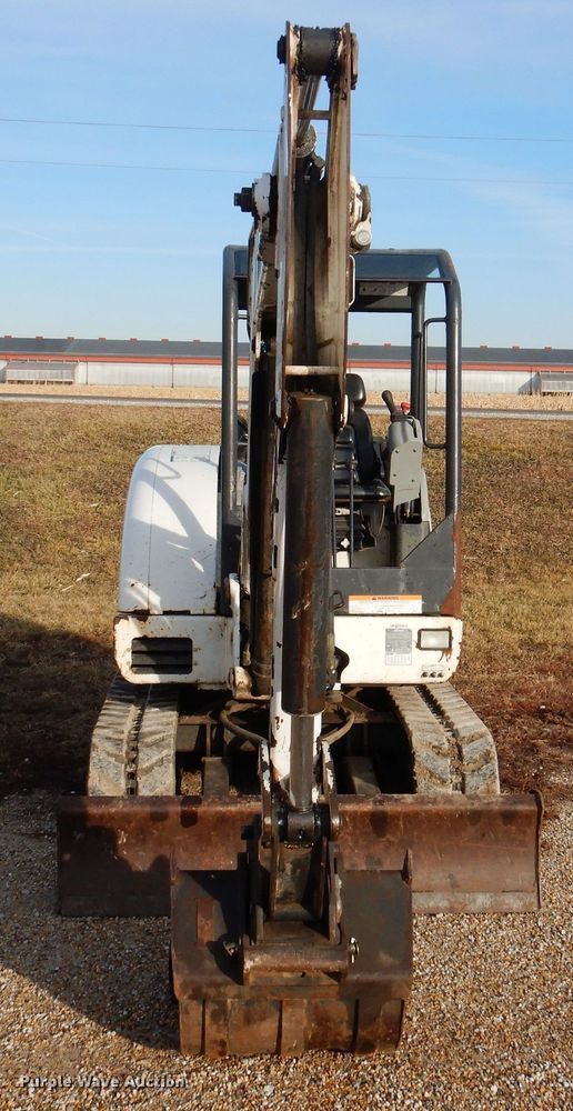 image for item DK2093 2004 Bobcat 334  mini excavator