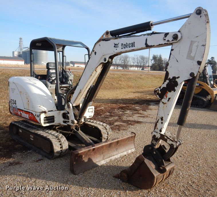 image for item DK2093 2004 Bobcat 334  mini excavator