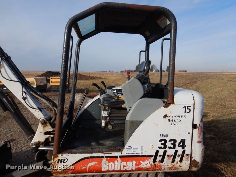 image for item DK2093 2004 Bobcat 334  mini excavator