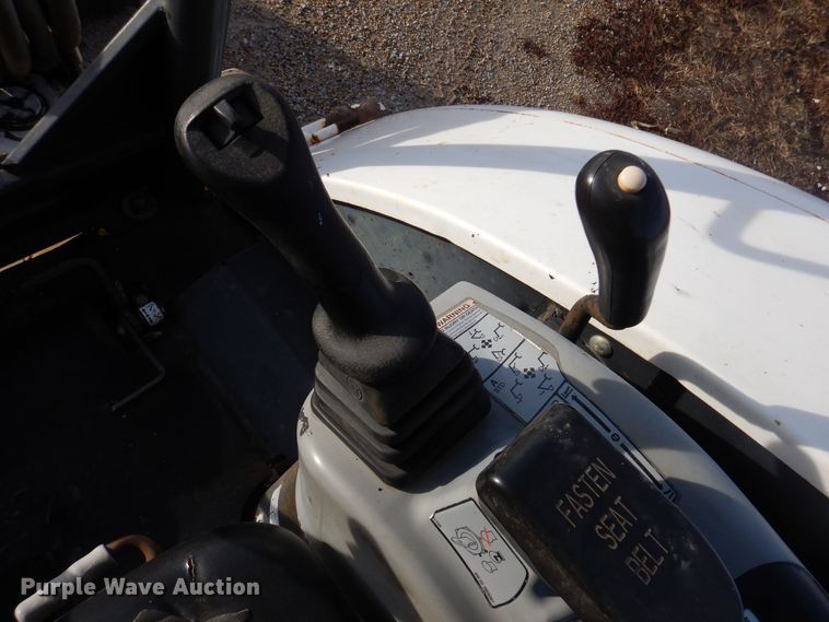 image for item DK2093 2004 Bobcat 334  mini excavator