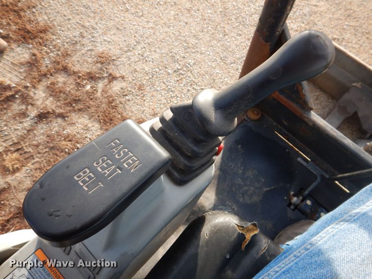 image for item DK2093 2004 Bobcat 334  mini excavator