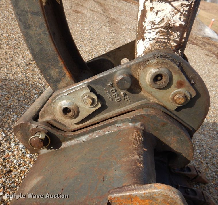 image for item DK2093 2004 Bobcat 334  mini excavator