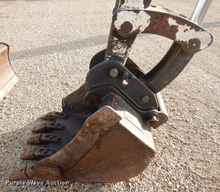 image for item DK2093 2004 Bobcat 334  mini excavator