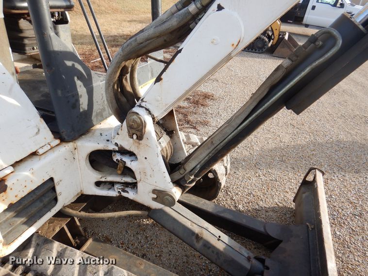 image for item DK2093 2004 Bobcat 334  mini excavator