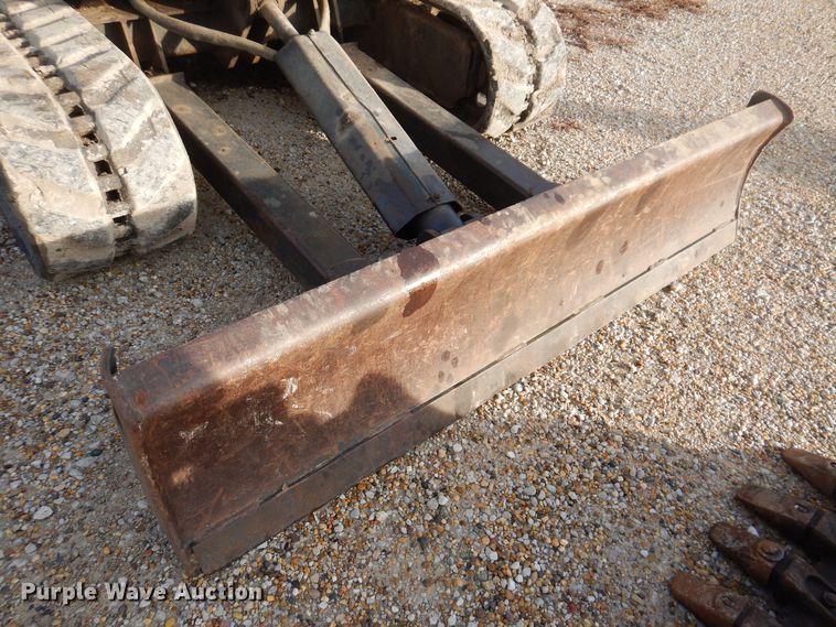 image for item DK2093 2004 Bobcat 334  mini excavator