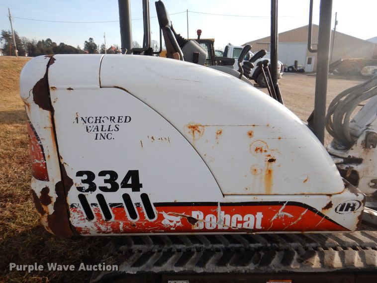 image for item DK2093 2004 Bobcat 334  mini excavator