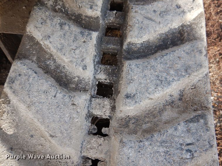 image for item DK2093 2004 Bobcat 334  mini excavator