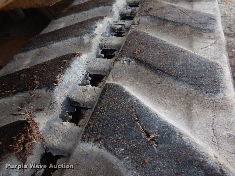 image for item DK2093 2004 Bobcat 334  mini excavator