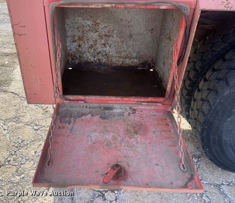 image for item DN8147 2010 International 7000  flatbed truck