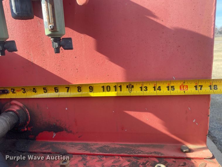 image for item DN8147 2010 International 7000  flatbed truck