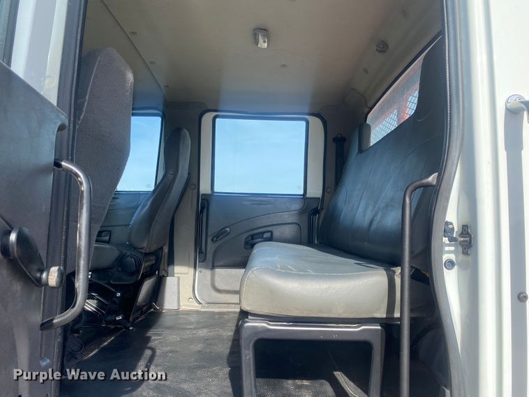 image for item DN8147 2010 International 7000  flatbed truck