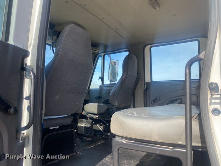 image for item DN8147 2010 International 7000  flatbed truck