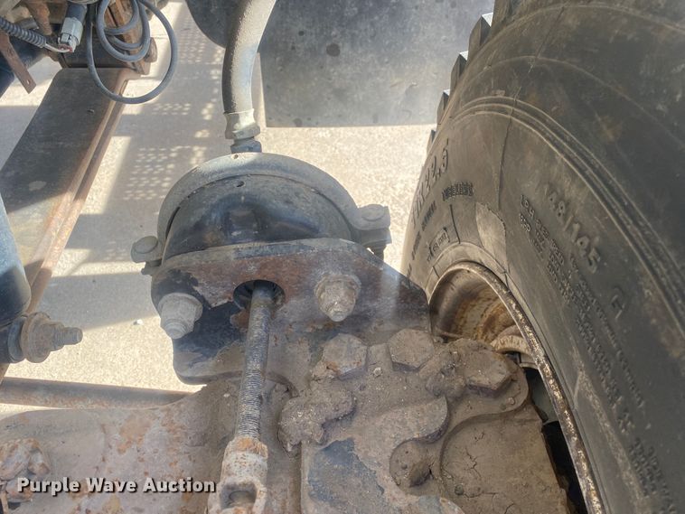 image for item DN8147 2010 International 7000  flatbed truck