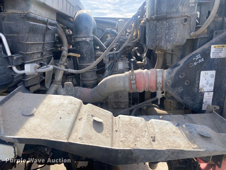 image for item DN8147 2010 International 7000  flatbed truck