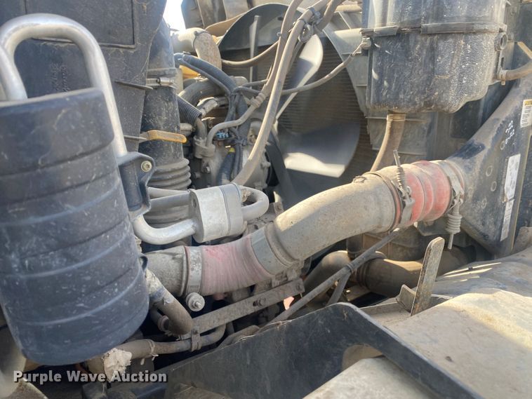 image for item DN8147 2010 International 7000  flatbed truck