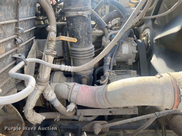 image for item DN8147 2010 International 7000  flatbed truck