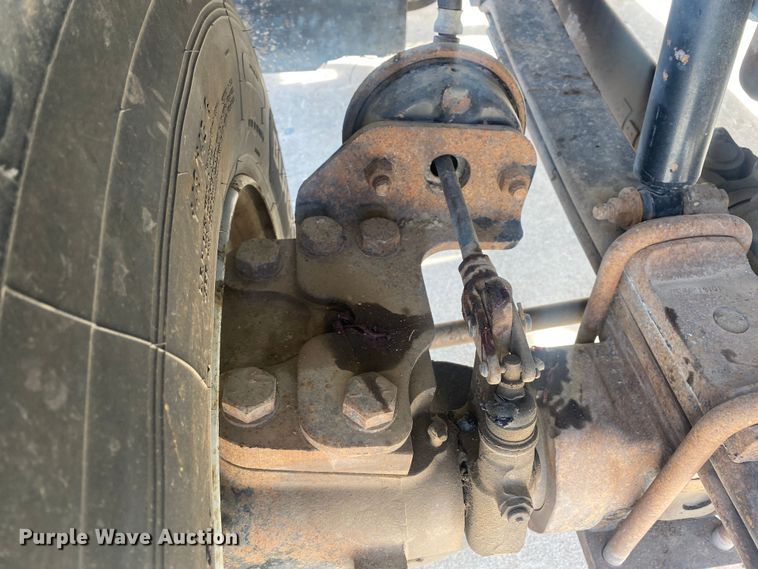 image for item DN8147 2010 International 7000  flatbed truck