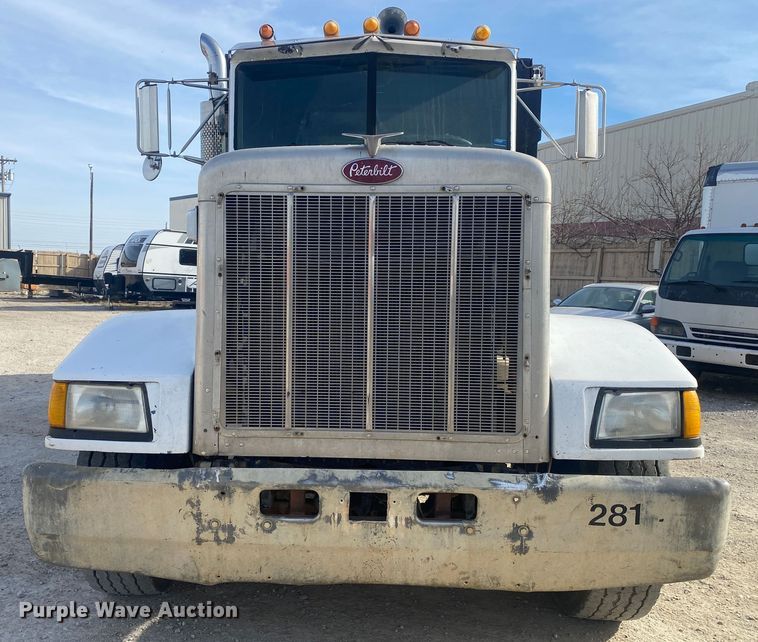 image for item DN8148 1990 Peterbilt 375  dump truck