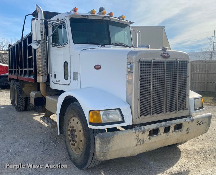 image for item DN8148 1990 Peterbilt 375  dump truck