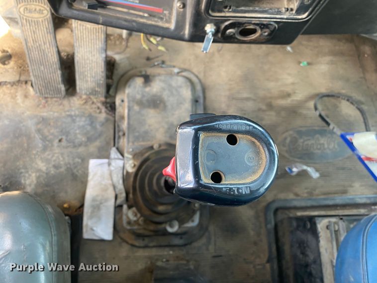 image for item DN8148 1990 Peterbilt 375  dump truck