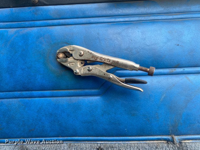 image for item DN8148 1990 Peterbilt 375  dump truck