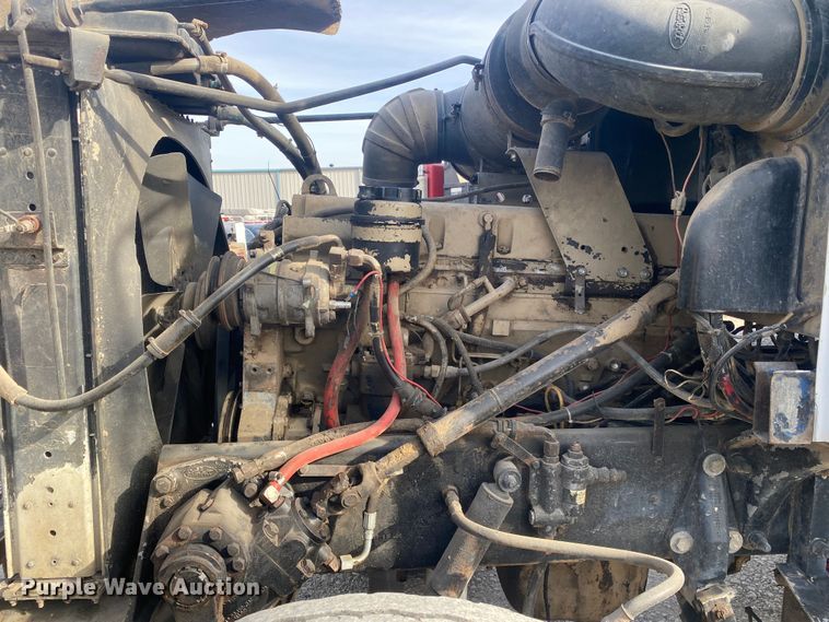 image for item DN8148 1990 Peterbilt 375  dump truck