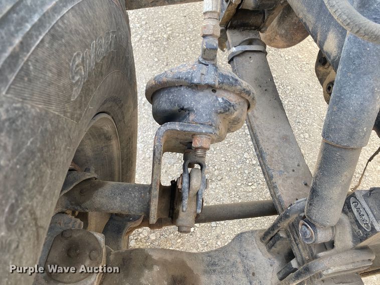 image for item DN8148 1990 Peterbilt 375  dump truck