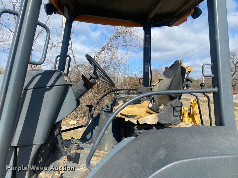 image for item DN8149 2006 John Deere 310G  backhoe