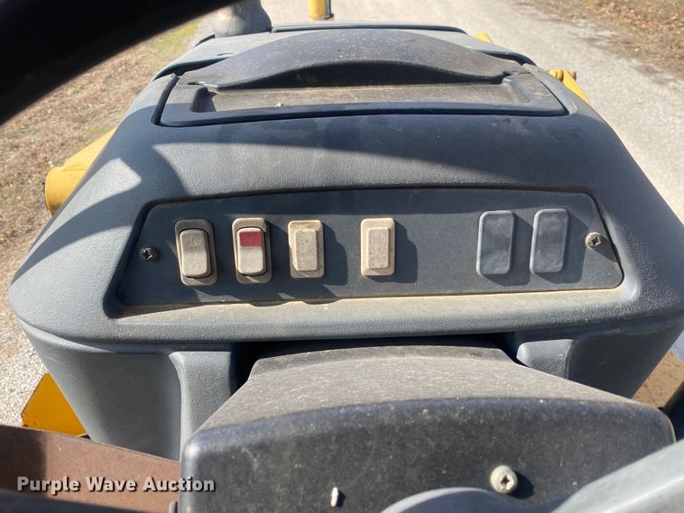 image for item DN8149 2006 John Deere 310G  backhoe