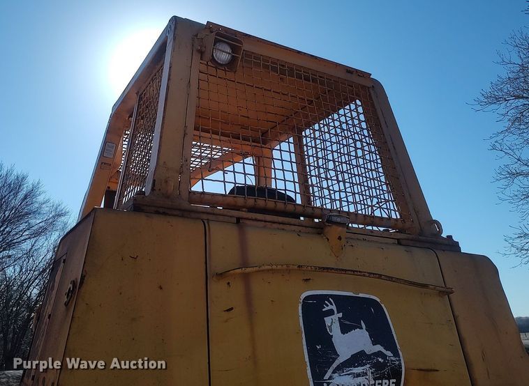 image for item DO3697 1979 John Deere 850E  dozer