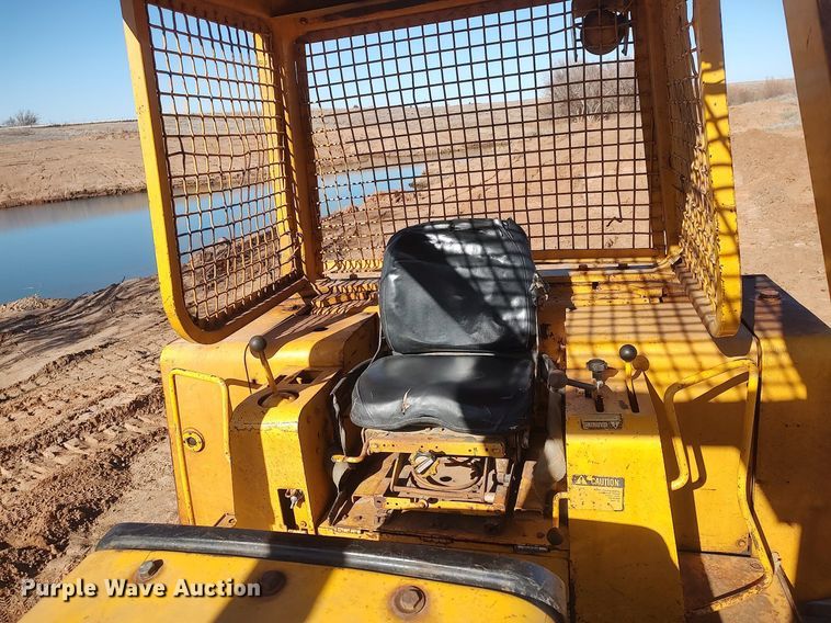 image for item DO3697 1979 John Deere 850E  dozer