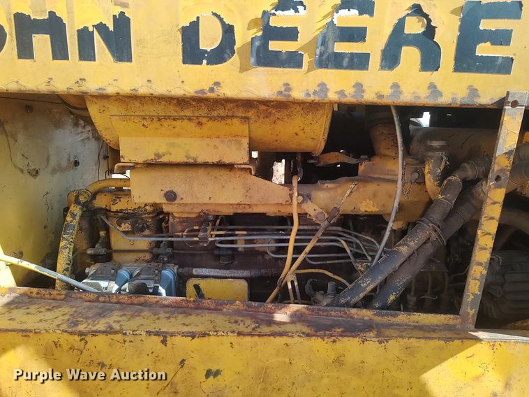 image for item DO3697 1979 John Deere 850E  dozer