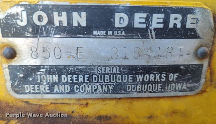 image for item DO3697 1979 John Deere 850E  dozer