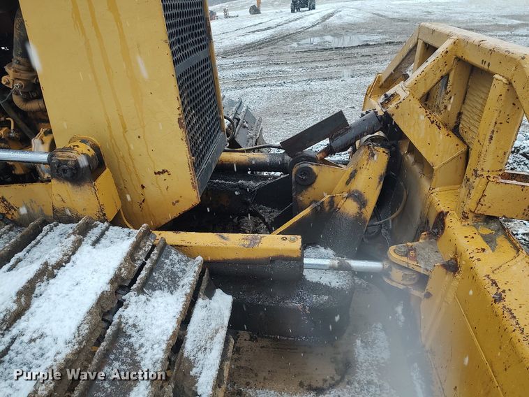 image for item DO3699 1982 Komatsu D31P-17  dozer