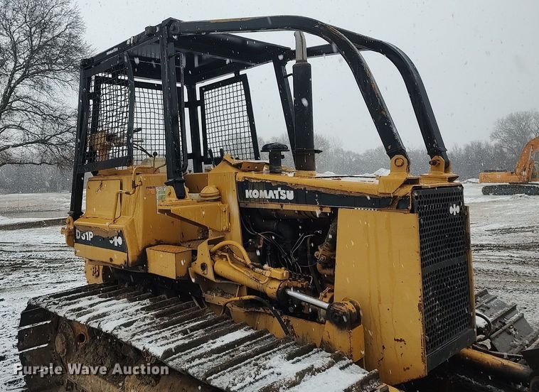 image for item DO3699 1982 Komatsu D31P-17  dozer