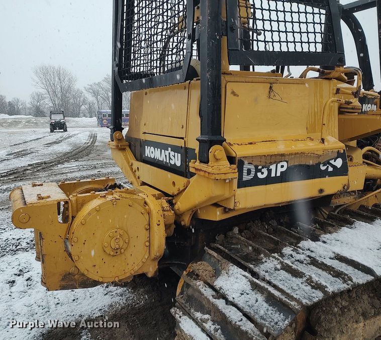 image for item DO3699 1982 Komatsu D31P-17  dozer