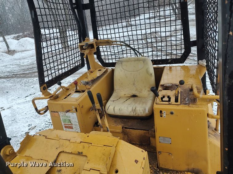 image for item DO3699 1982 Komatsu D31P-17  dozer