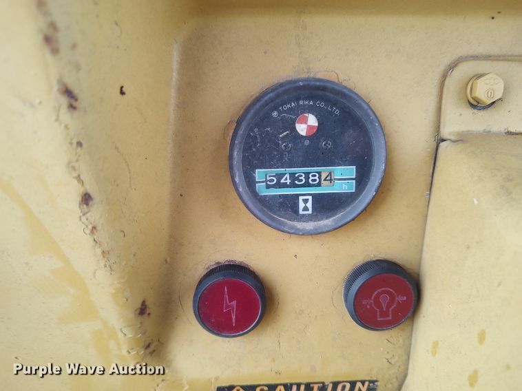 image for item DO3699 1982 Komatsu D31P-17  dozer