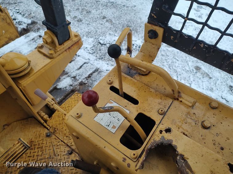 image for item DO3699 1982 Komatsu D31P-17  dozer