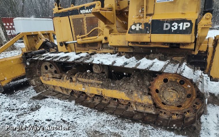 image for item DO3699 1982 Komatsu D31P-17  dozer