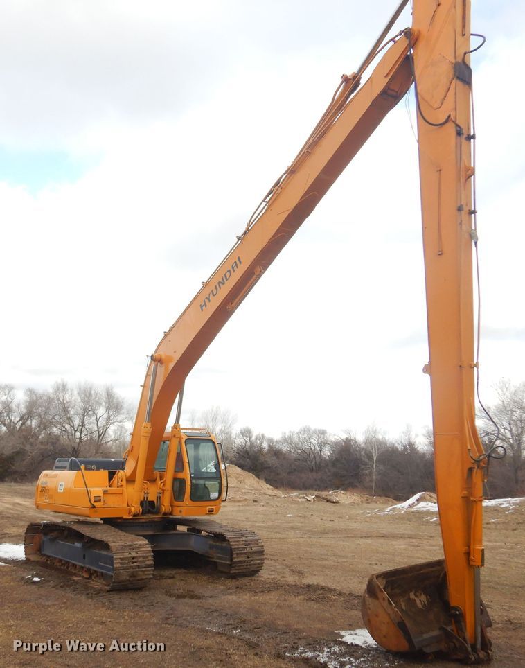 image for item DO3700 2000 Hyundai Robex 290 LC-3  excavator