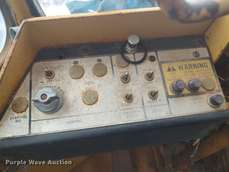 image for item DO3712 1987 Fiat-Allis FR20  wheel loader