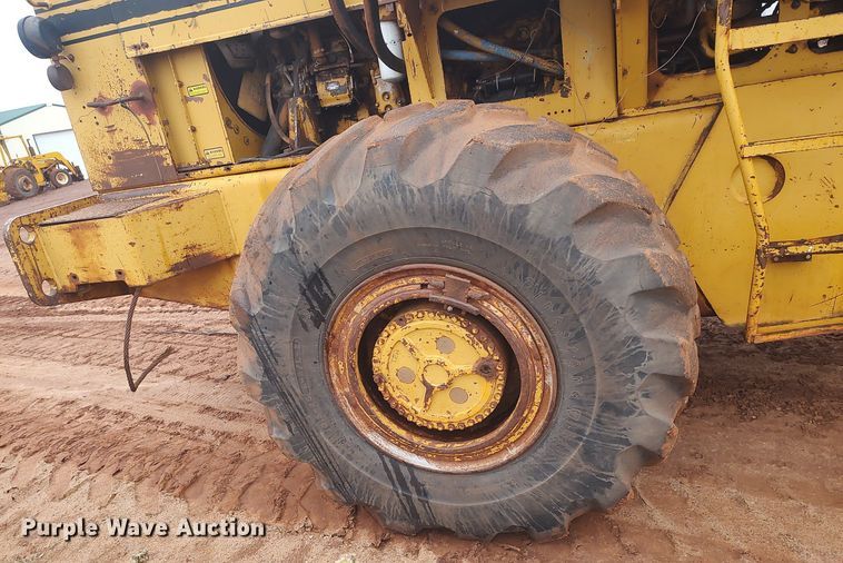 image for item DO3712 1987 Fiat-Allis FR20  wheel loader