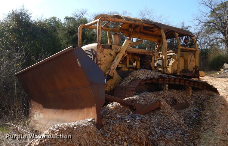 image for item DP8614 1970 Caterpillar D6C  dozer