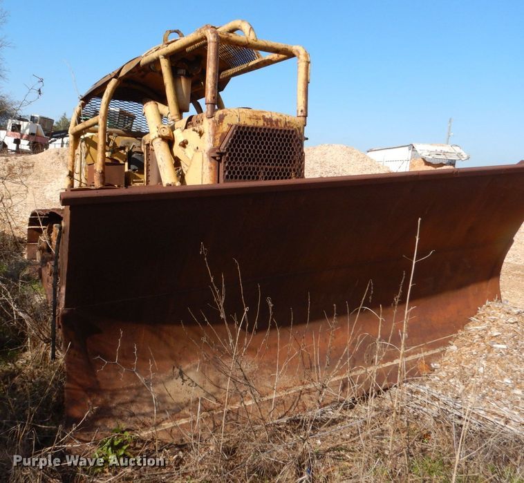 image for item DP8614 1970 Caterpillar D6C  dozer