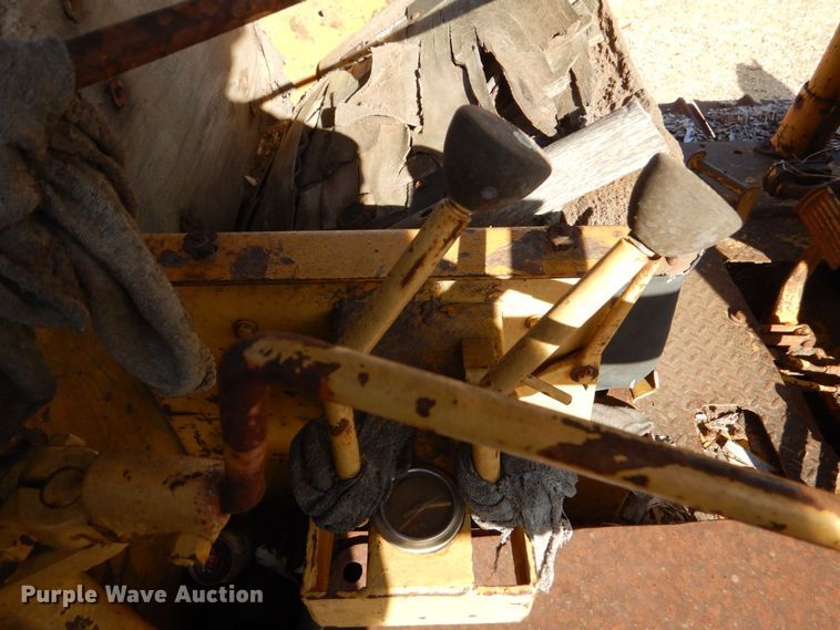 image for item DP8614 1970 Caterpillar D6C  dozer