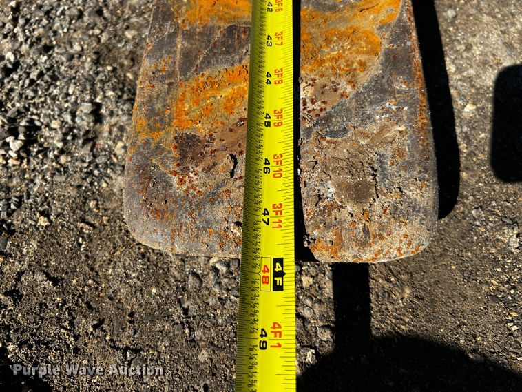 image for item DQ1916 1981 Caterpillar 950B  wheel loader