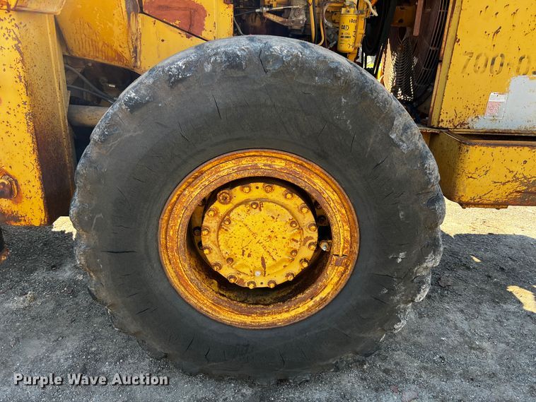 image for item DQ1916 1981 Caterpillar 950B  wheel loader