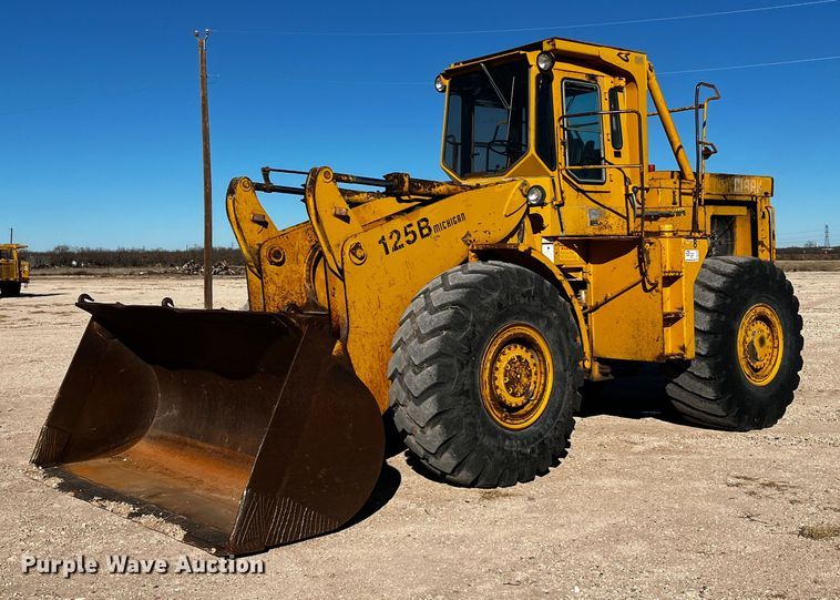 image for item DQ1948 Clark 125B  wheel loader