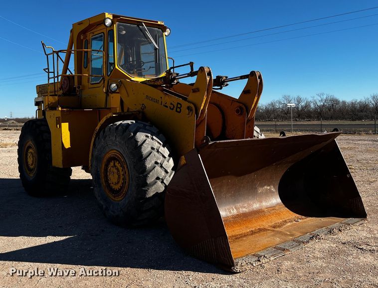 image for item DQ1948 Clark 125B  wheel loader